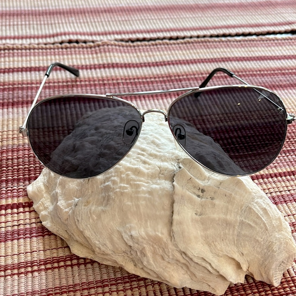 Silver frame tinted aviator sunglasses unisex fashion